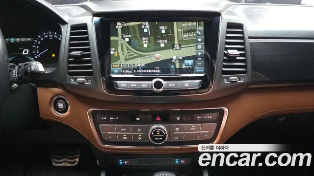 KGM Rexton 2019 thumb 6
