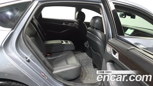 Genesis G80 2016 thumb 4