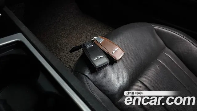 Genesis G80 2016 thumb 5