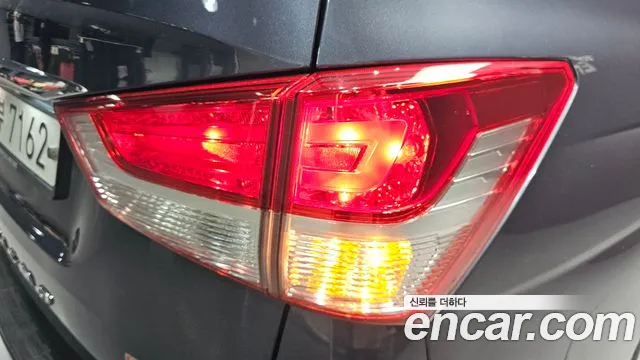 KGM Korando 2018 thumb 12