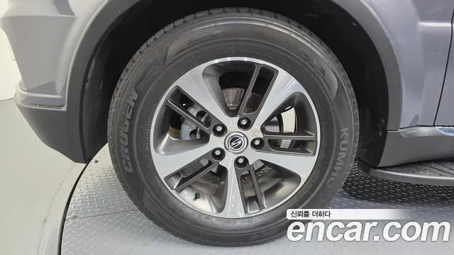 KGM Rexton 2015 thumb 10