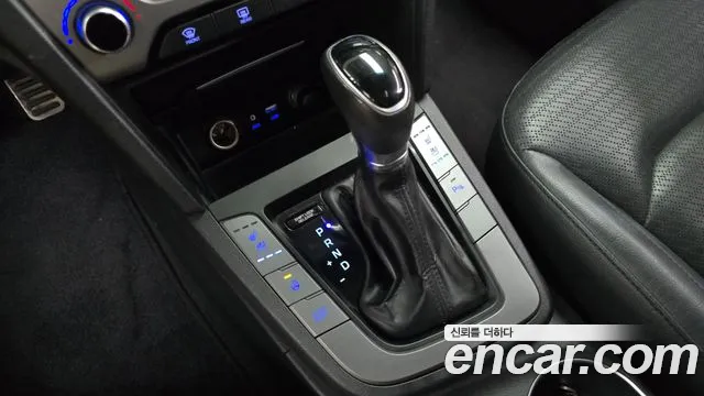 Hyundai Avante 2015 thumb 12