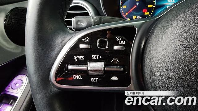 Mercedes-Benz C-Class 2021 thumb 4
