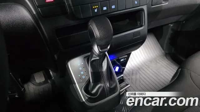 Hyundai Staria 2022 thumb 10