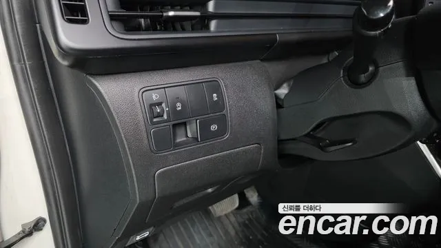Hyundai Staria 2022 thumb 11