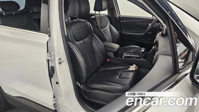 Hyundai Santa Fe 2018 thumb 4