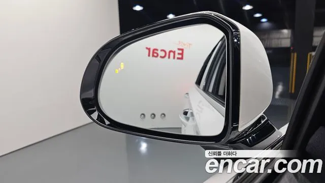 Hyundai Santa Fe 2018 thumb 3