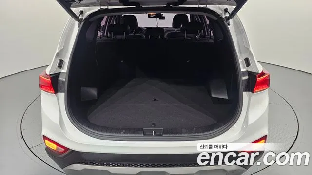 Hyundai Santa Fe 2018 thumb 6