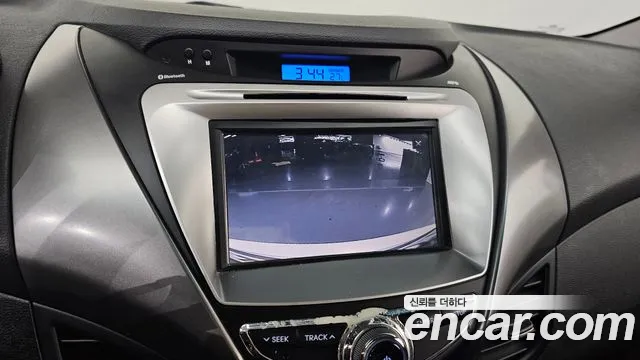 Hyundai Avante 2013 thumb 3