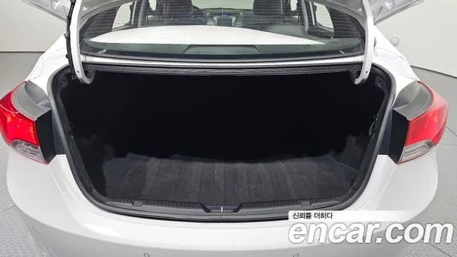 Hyundai Avante 2013 thumb 6