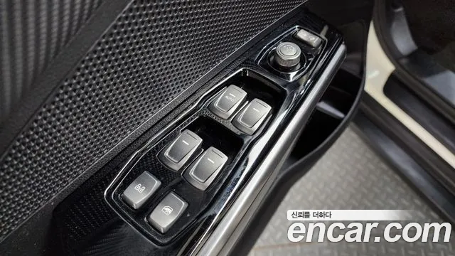 KGM Tivoli 2020 thumb 7