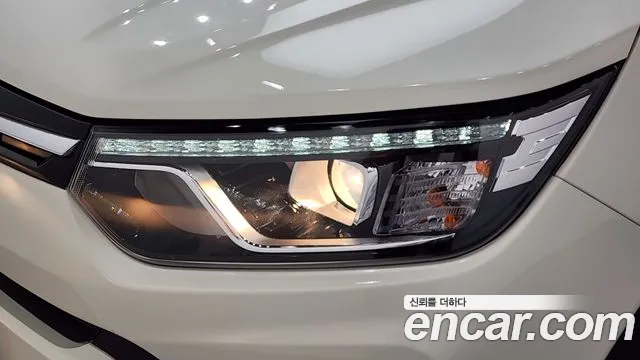 KGM Tivoli 2020 thumb 11