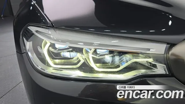 BMW 5 серии 2019 thumb 8