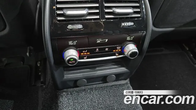 BMW 5 серии 2019 thumb 5
