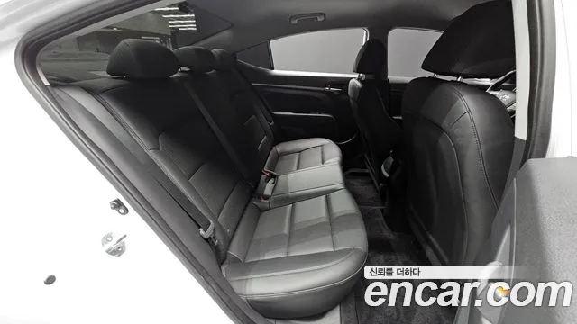 Hyundai Avante 2018 thumb 8