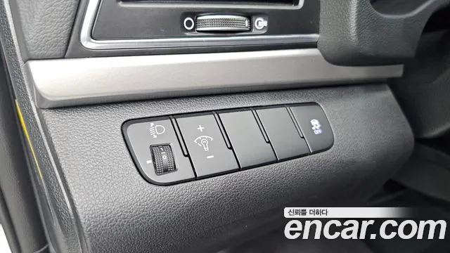 Hyundai Avante 2018 thumb 9