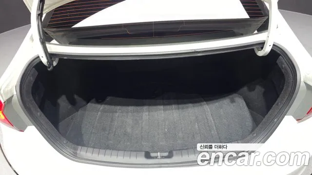 Hyundai Avante 2018 thumb 12