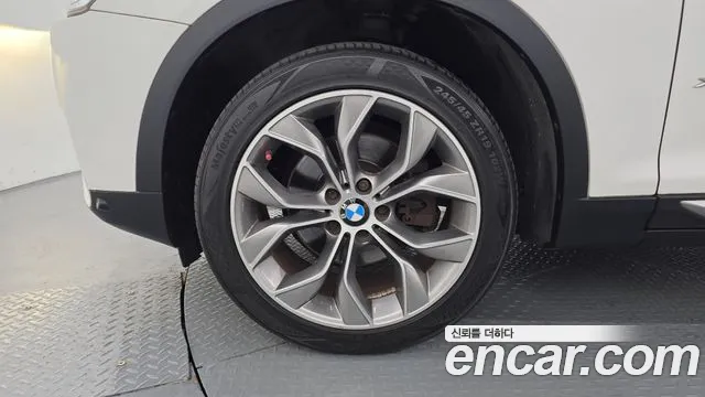 BMW X4 2015 thumb 4