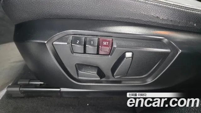BMW X4 2015 thumb 9