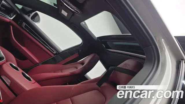 Porsche Panamera 2023 thumb 7