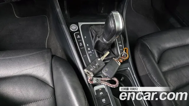 Volkswagen Golf Sportsvan 2015 thumb 11