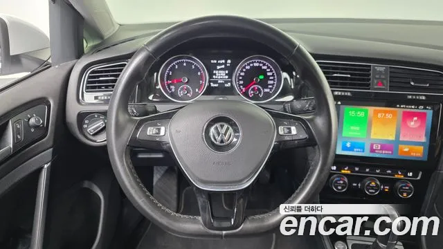 Volkswagen Golf Sportsvan 2015 thumb 6