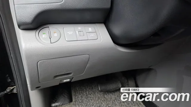Hyundai Staria 2019 thumb 6