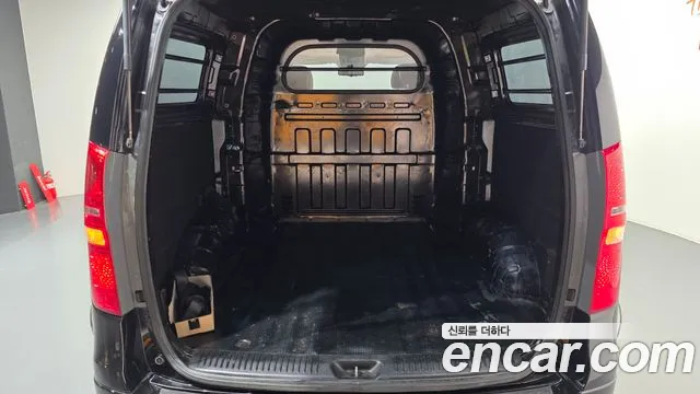 Hyundai Staria 2019 thumb 12