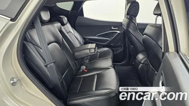 Hyundai Санта Фе 2012 thumb 6