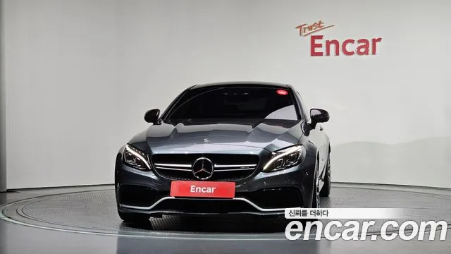 Mercedes-Benz C-Class 2018 thumb 3