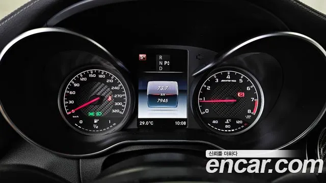 Mercedes-Benz C-Class 2018 thumb 8