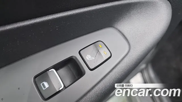 Hyundai Santa Fe 2019 thumb 6