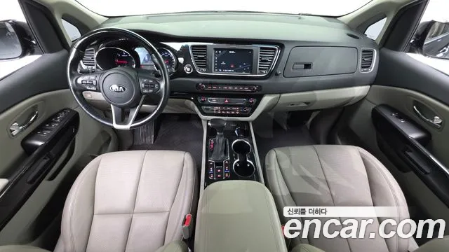 Kia Carnival 2018 thumb 9