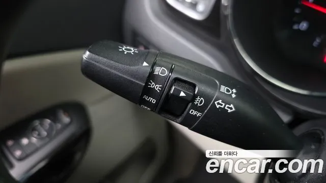 Kia Carnival 2018 thumb 7