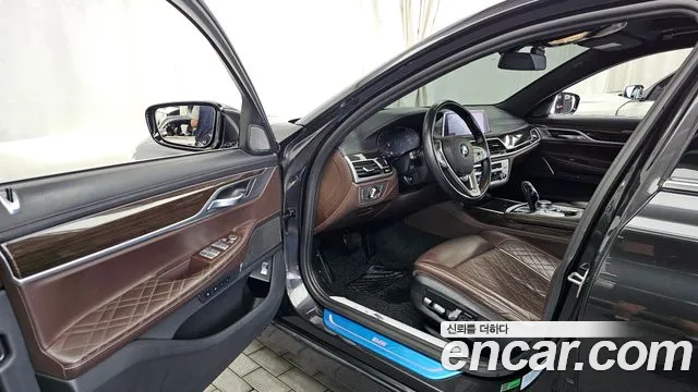 BMW 7 серии 2020 thumb 4
