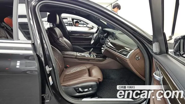 BMW 7 серии 2020 thumb 10