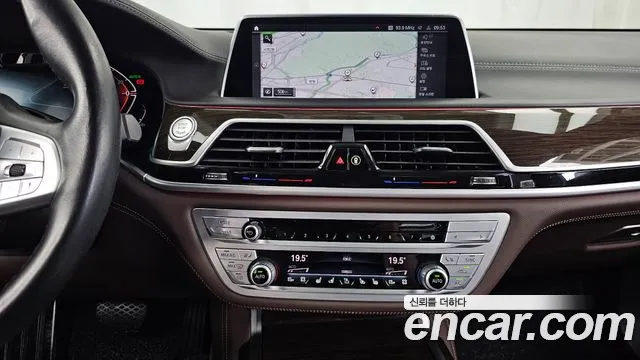 BMW 7 серии 2020 thumb 3