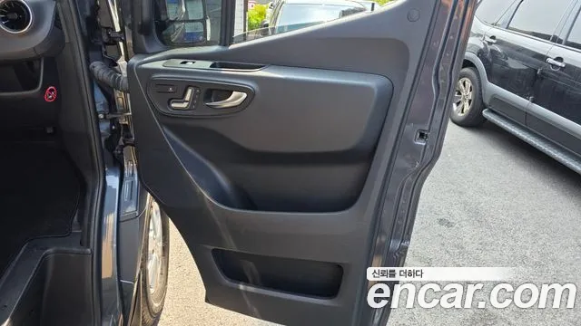 Mercedes-Benz Sprinter 2022 thumb 9