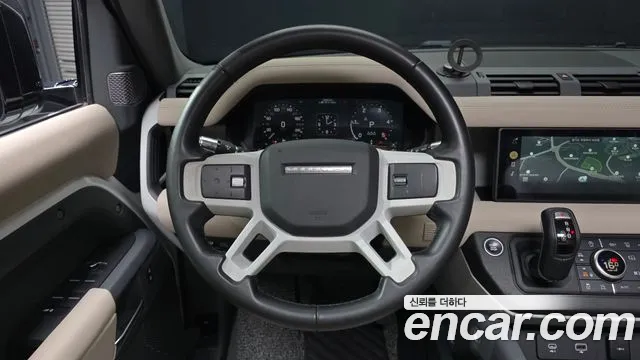 Land Rover Defender 2021 thumb 8