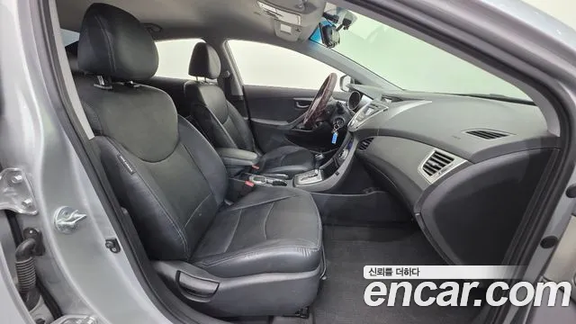 Hyundai Avante 2011 thumb 5