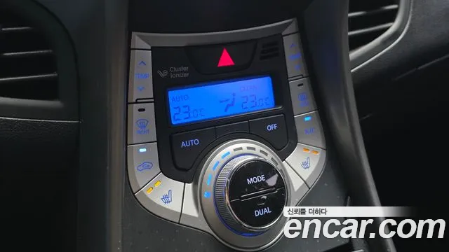 Hyundai Avante 2011 thumb 8
