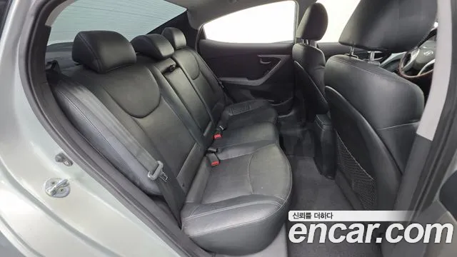 Hyundai Avante 2011 thumb 12