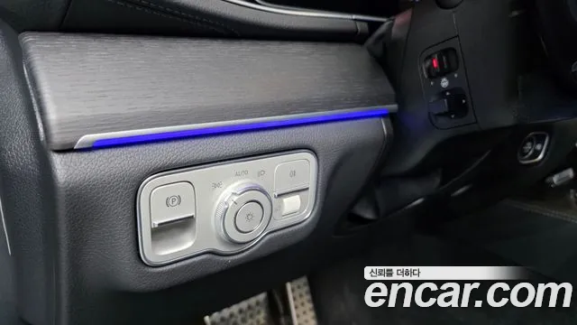 Mercedes-Benz E-Класс 2023 thumb 4