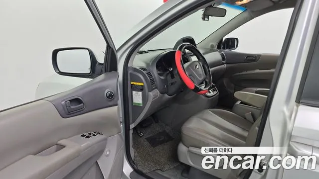 Kia Canival 2014 thumb 5