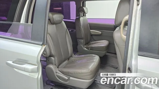 Kia Canival 2014 thumb 9