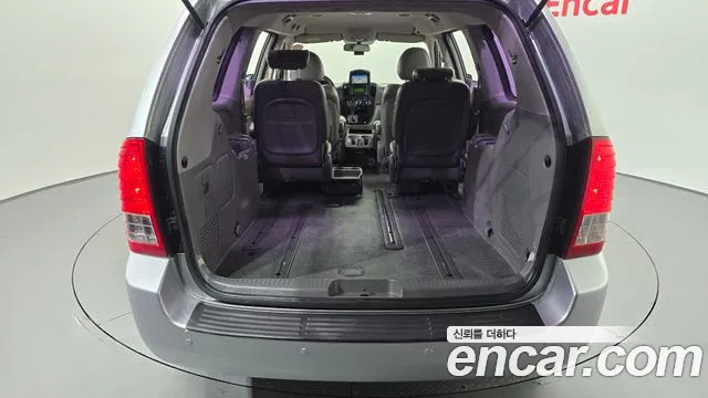 Kia Canival 2014 thumb 12