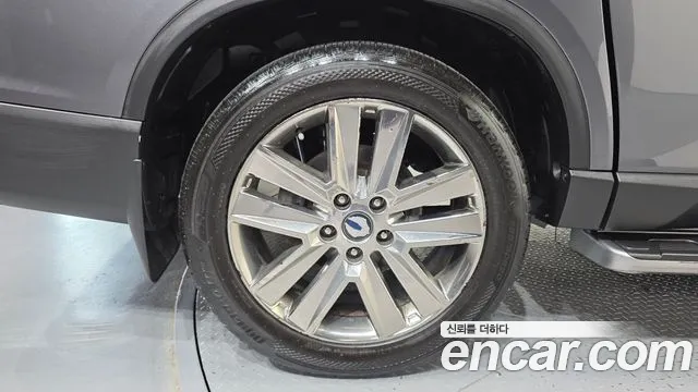 KGM Rexton 2018 thumb 12