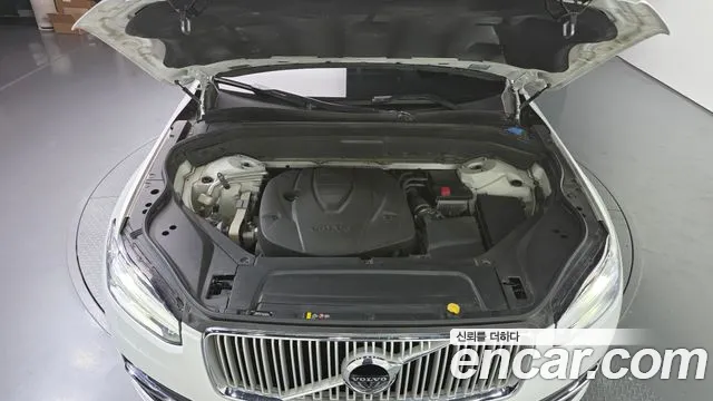 Volvo XC90 2019 thumb 5