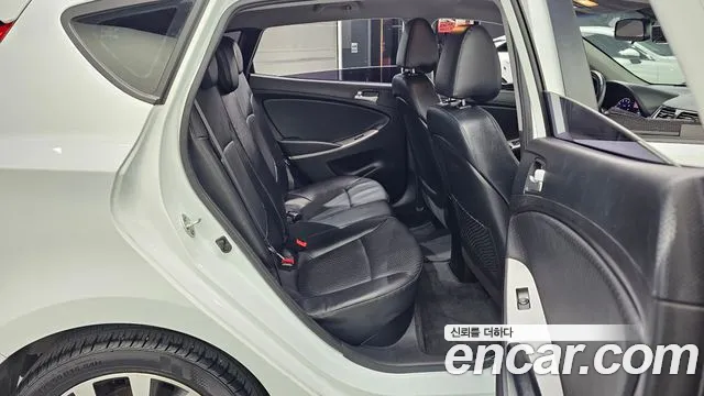 Hyundai Accent 2016 thumb 10