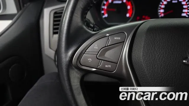 KGM Korando 2015 thumb 3